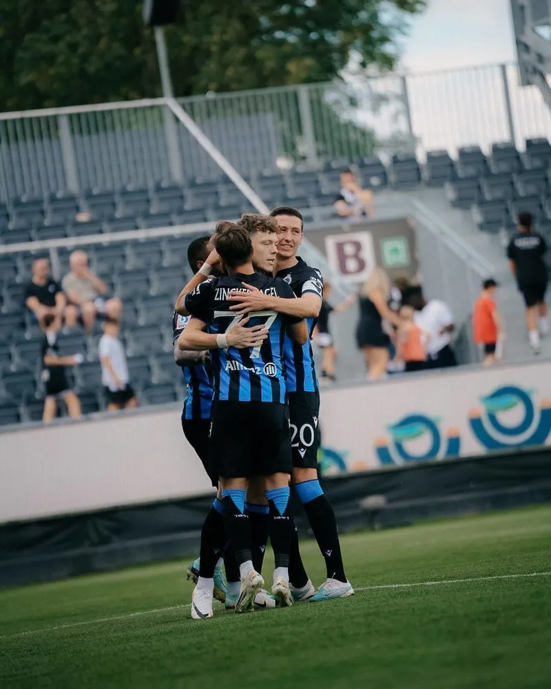 <p>Skov Olsen opende al vroeg de score voor Blauw-Zwart.</p>