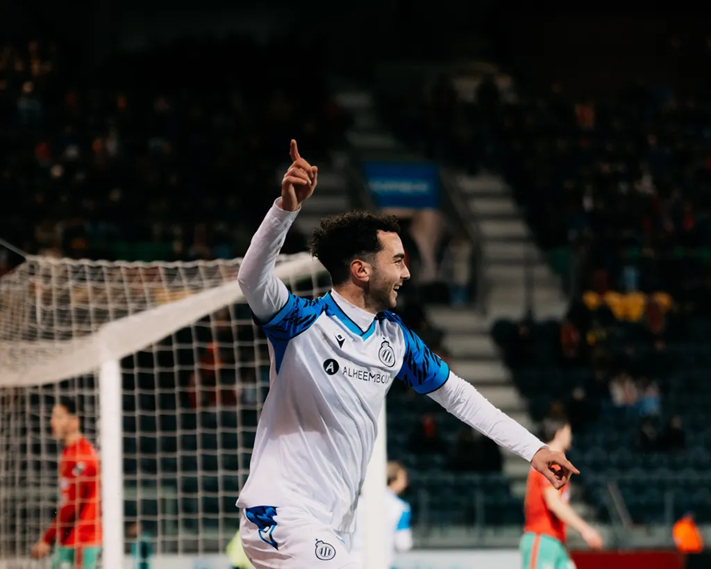 <p>Amine Et-Taïbi celebrates his goal against KV Oostende.</p>