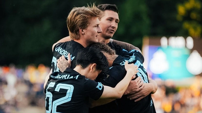 Blauw-Zwart sluit het seizoen af met een 1-3 zege op het veld van Union!