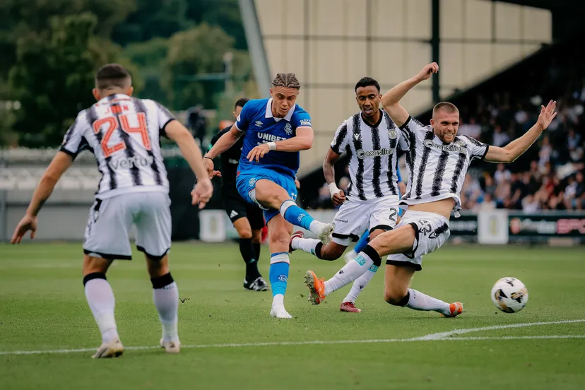 Rangers FC speelt gelijk tegen St. Mirren