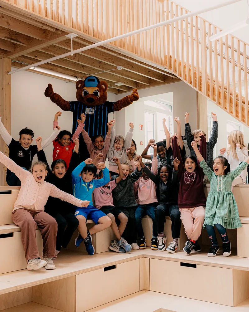 Meer dan 500 leerlingen trappen gezond schooljaar op gang met Club Brugge