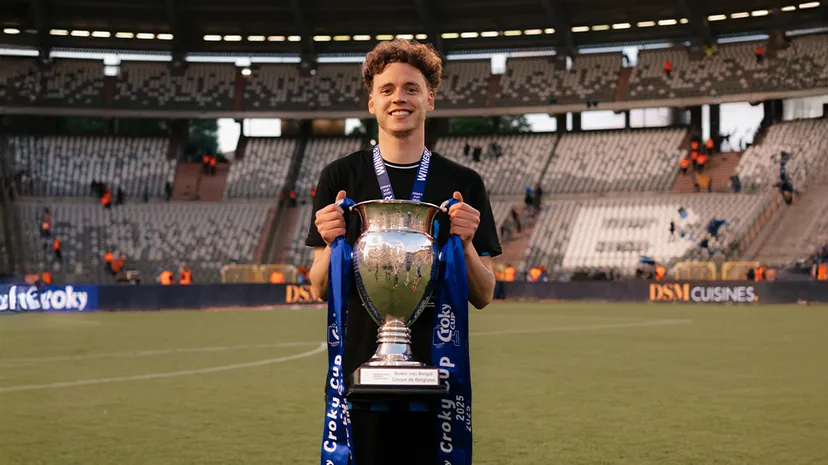 Maxim De Cuyper moves to Brighton & Hove Albion