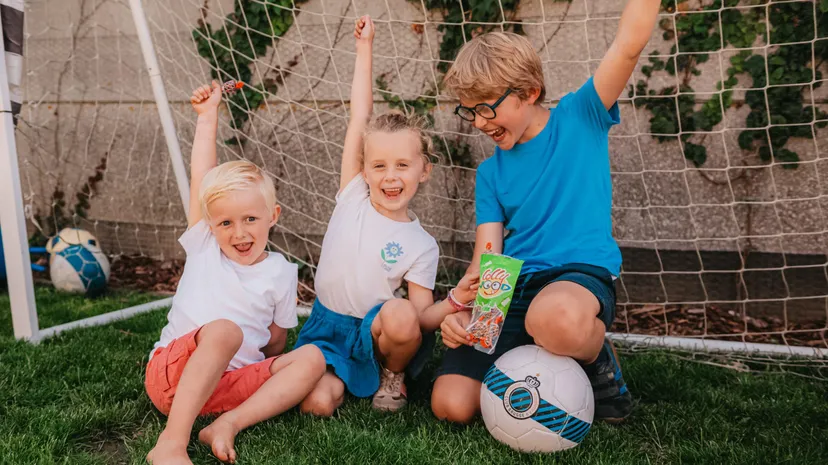 Club Play & Ameel Candy World slaan de handen in elkaar