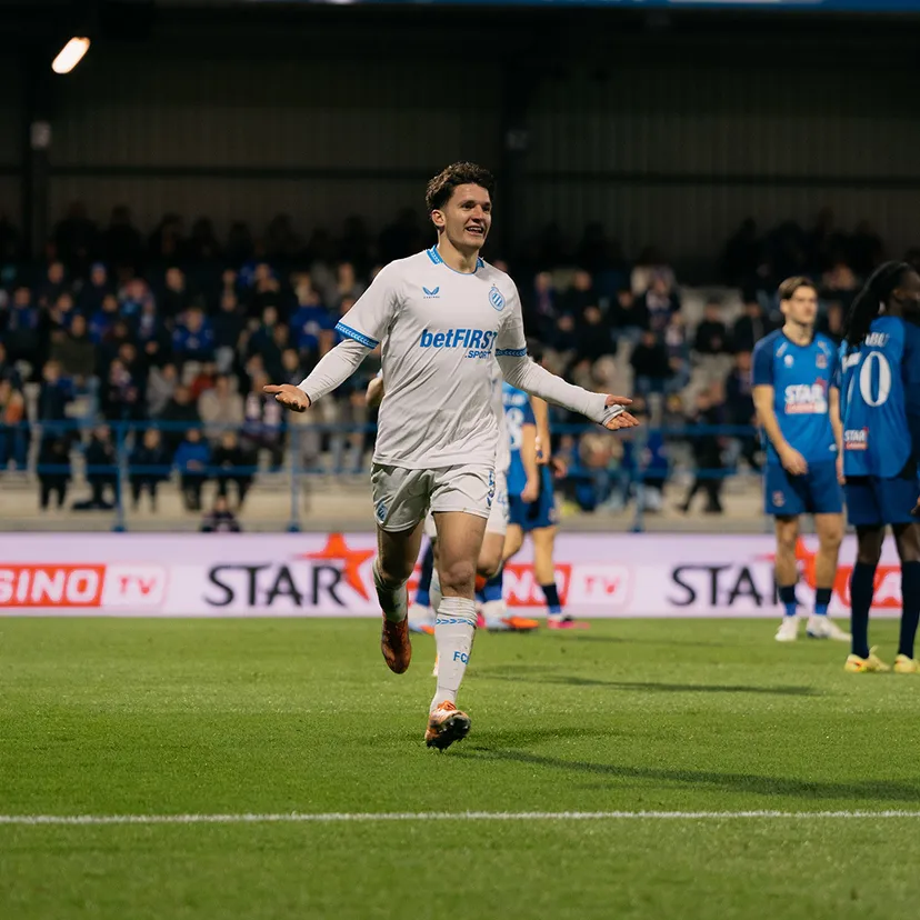 Christos Tzolis scoorde de Goal Of The Year!