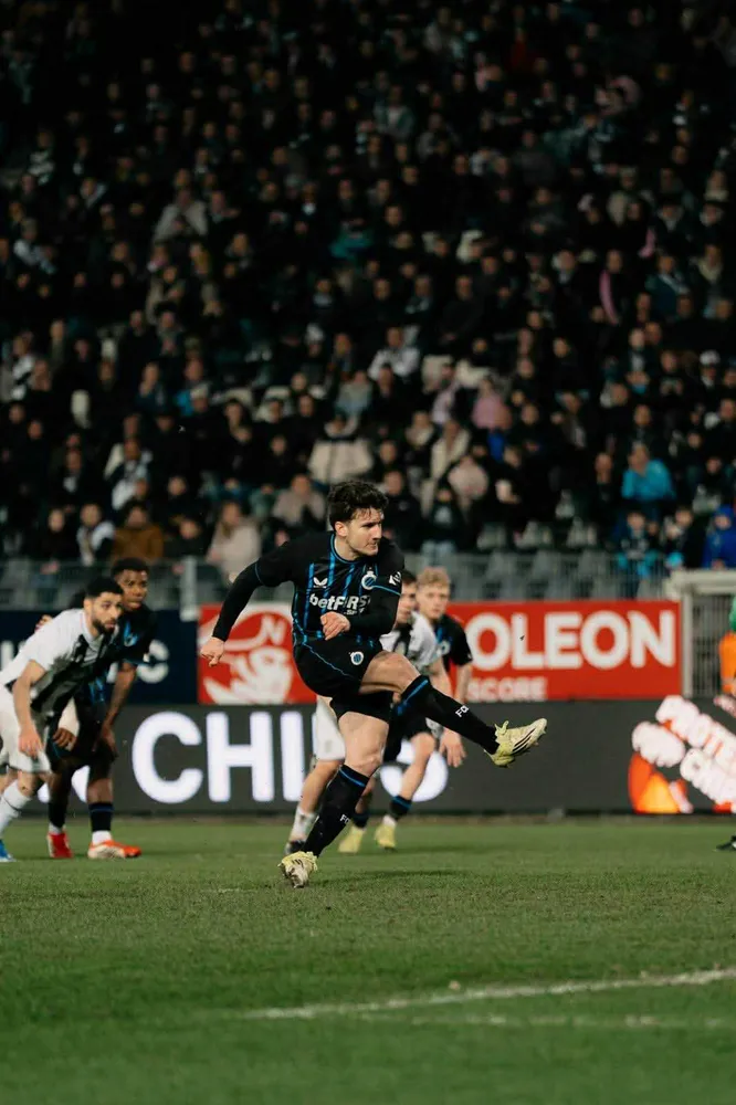 Blauw-Zwart pakt in absolute slot de zege tegen Charleroi!