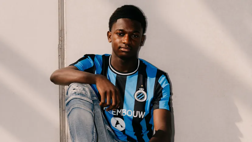 Jesse Bisiwu tekent bij tot 2027 bij Club NXT U23