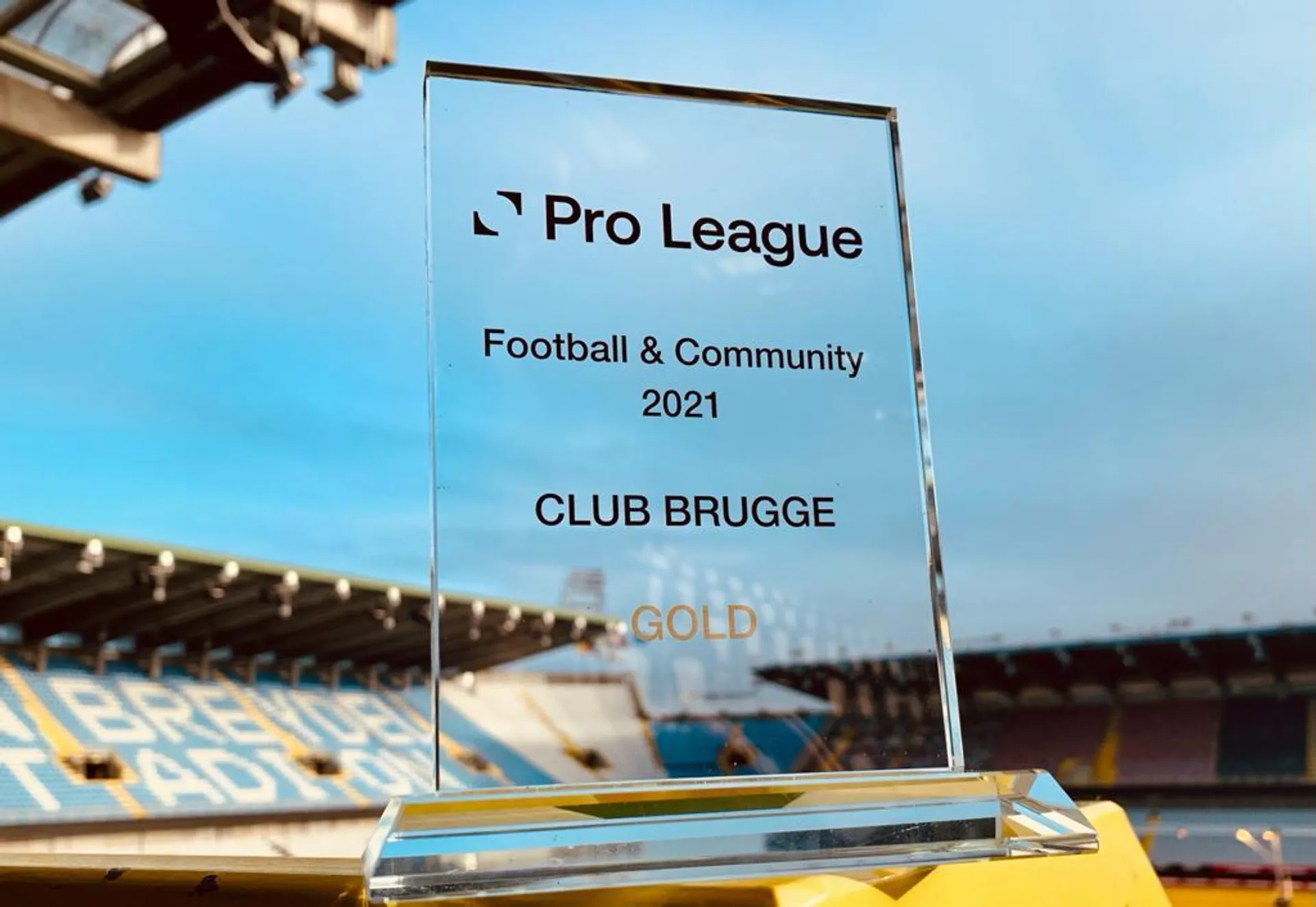 CLUB BRUGGE FOUNDATION WINS PRO LEAGUE FOOTBALL & COMMUNITY AWARD