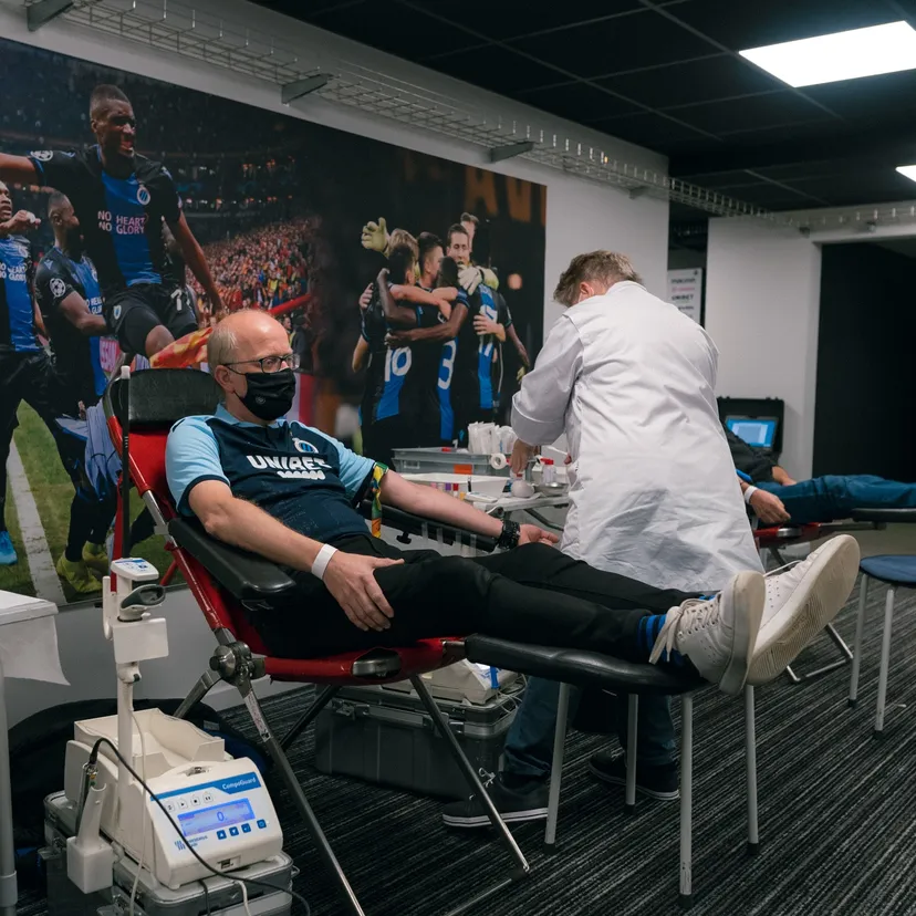 Geef bloed op 5 april in het Jan Breydelstadion